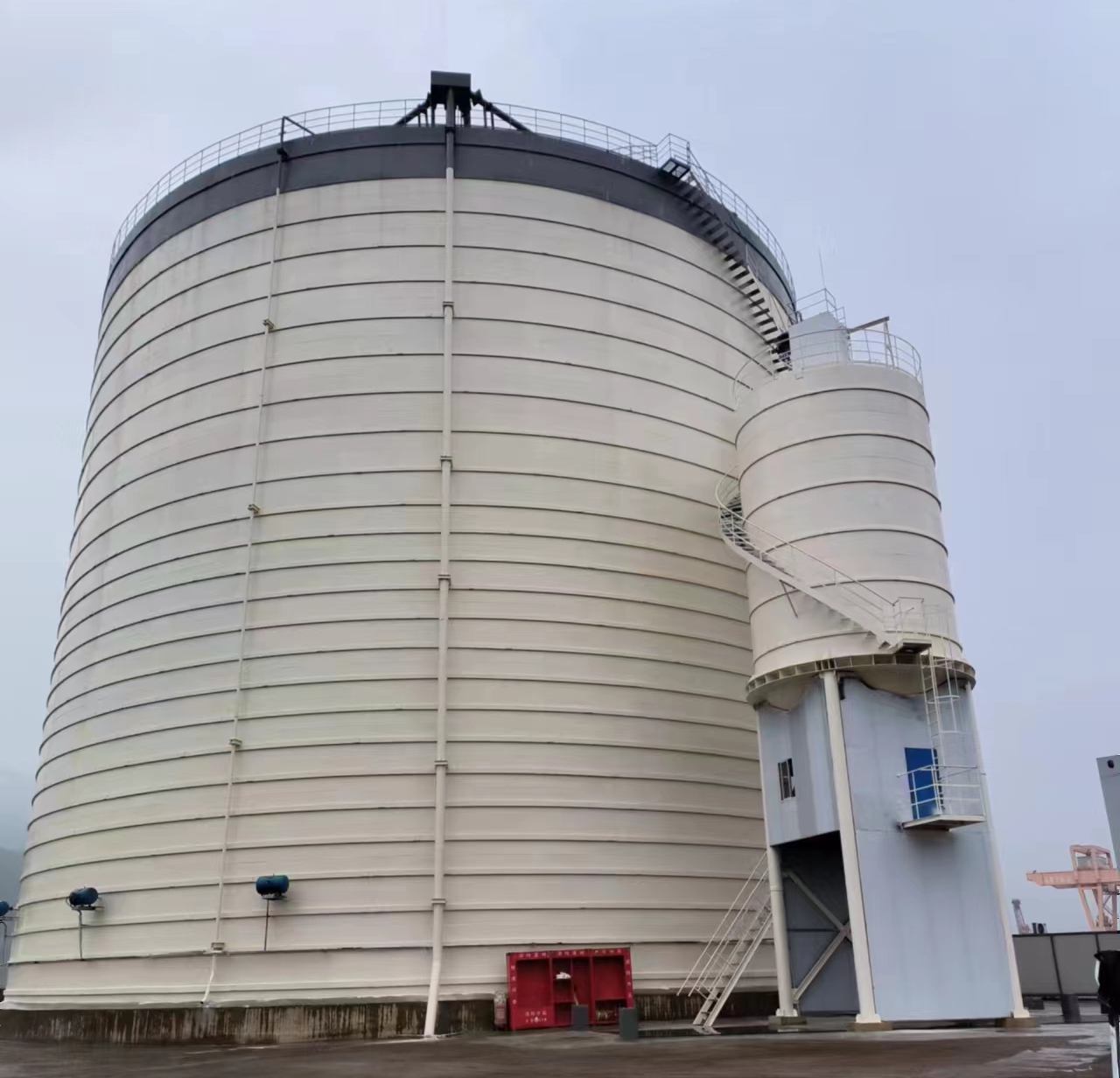 蒸湘10万吨水泥钢板库